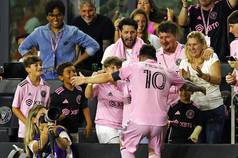 Messi celebrated with family after Miami debut goal