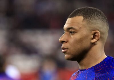 PSG-did-not-pay-Mbappe-as-lawyers-are-involved-to-settle-the-case-800x500
