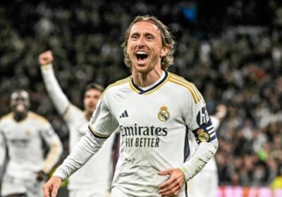 Luka-Modric-signed-new-contract-with-Real-Madrid-min-800x500