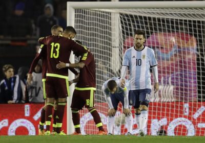 Venezuela vs Argentina-messi-nhat-nhoa