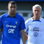 HLV Deschamps-Mbappe-1