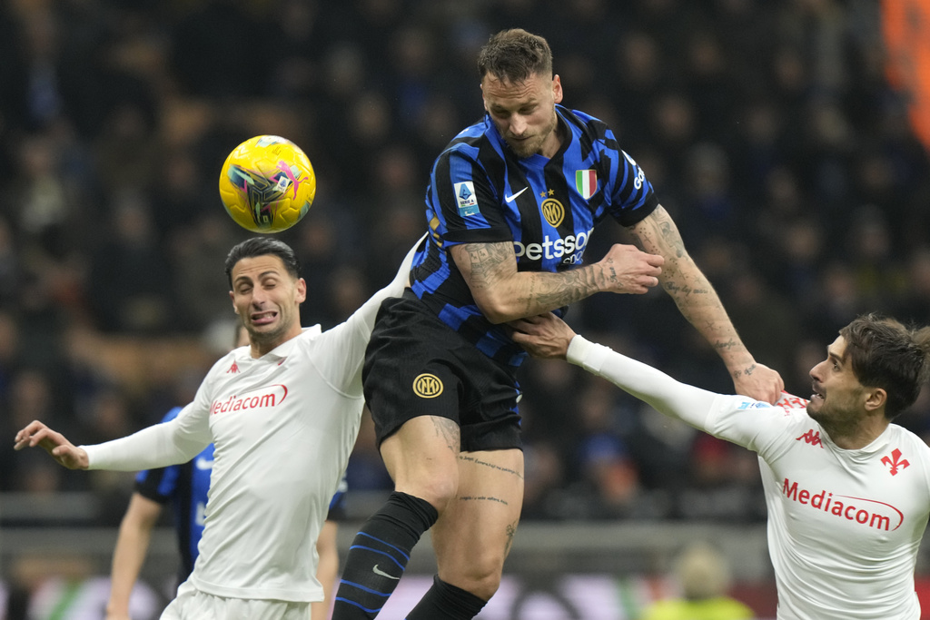 Marko Arnautovic ghi bàn ấn định chiến thắng 2-1 cho Inter Milan trước Fiorentina