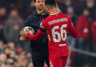 Alexander-Arnold gia nhập Real Madrid, lương thấp không tưởng