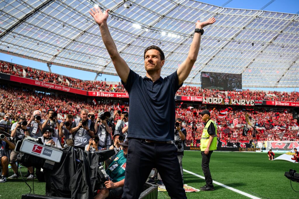 Xabi Alonso chia tay Leverkusen sau hơn hai năm dẫn dắt, đưa đội bóng đến cú ăn ba quốc nội trước khi chia tay để gia nhập Real Madrid