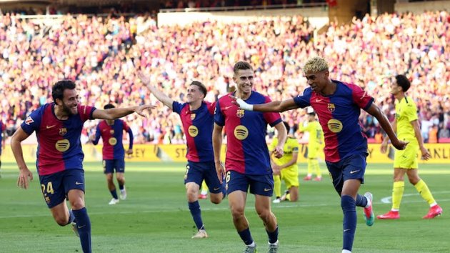 Barcelona bất ngờ thua ngược Villarreal 2-3 trong ngày đăng quang La Liga