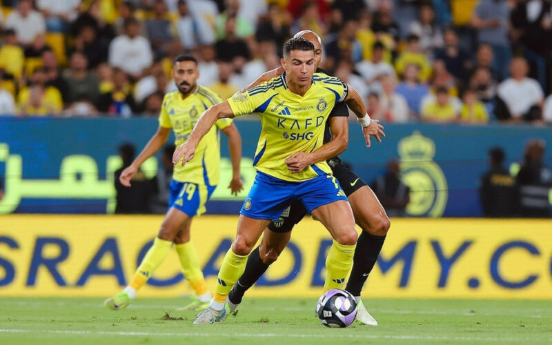 Benzema ghi bàn, Ronaldo mờ nhạt trong trận thua ngược của Al Nassr