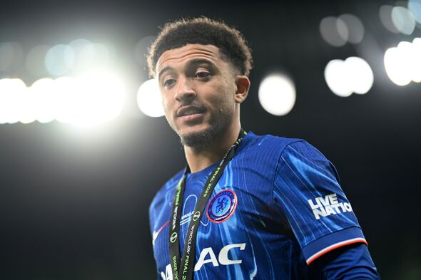 Sancho không đồng ý giảm lương, Chelsea nộp phạt để trả cầu thủ về Man Utd