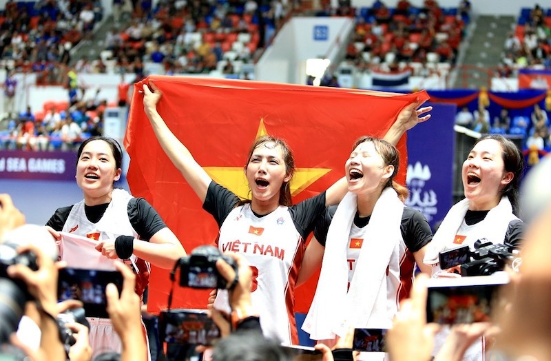 SEA Games 32: Vietnam won historic gold medal in women's basketball