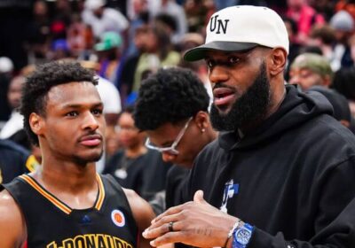LeBron, Bronny sign deals, brings Lakers' father-son tandem closer