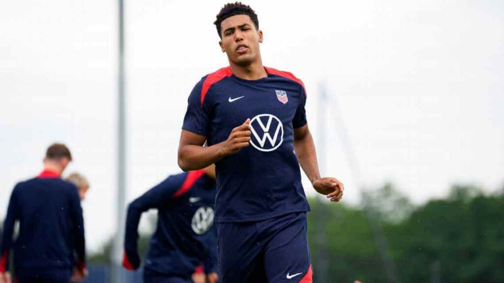 chelsea-signs-usa-international-caleb-wiley