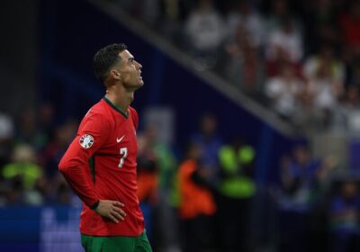 Cristiano Ronaldo thất thần sau khi bị tuyển Pháp loại ở loạt penalty trận tứ kết Euro 2024