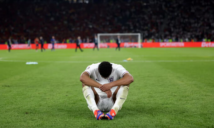 king-charles-pays-tribute-to-england-team-after-euro-2024-defeat