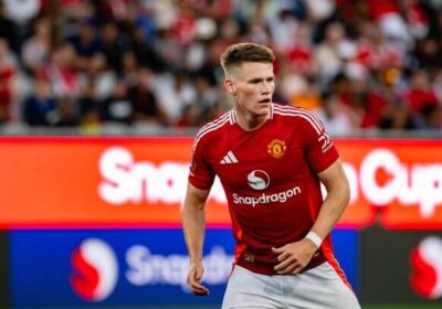 Fulham makes latest bid for McTominay; midfielder still undecided