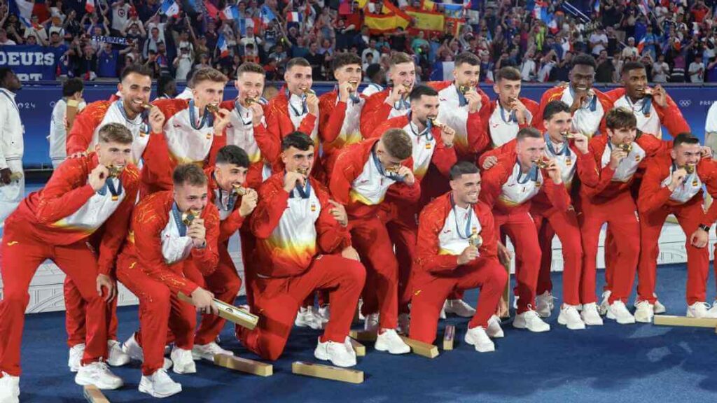 de-la-fuente-praises-spain-u-23-for-claiming-olympic-gold