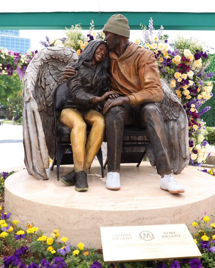 kobe-and-gigi-statue-unveiled-outside-lakers-arena