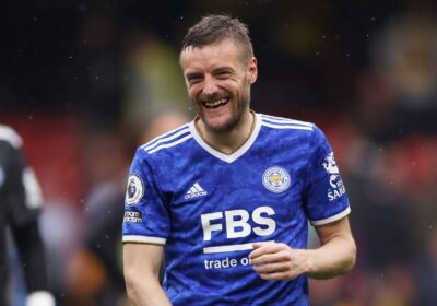 leicesters-jamie-vardy-taunts-hotspur-fans-after-being-subbed-off