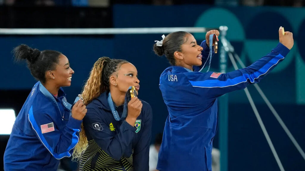 usas-biles-chiles-bow-to-brazils-andrade-after-winning-gold