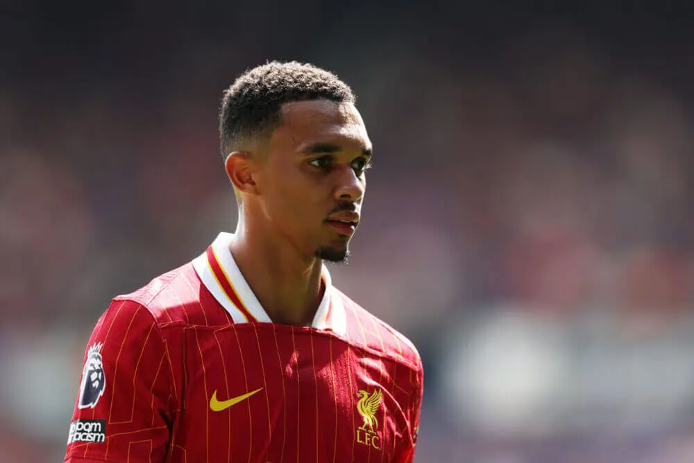 alexander-arnold-remains-mum-on-his-future-with-liverpool