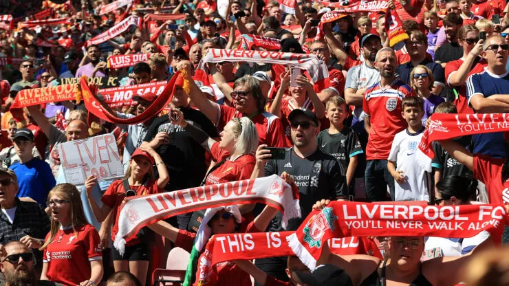 liverpool-sends-support-to-fan-who-dies-ahead-of-ac-milan-game 