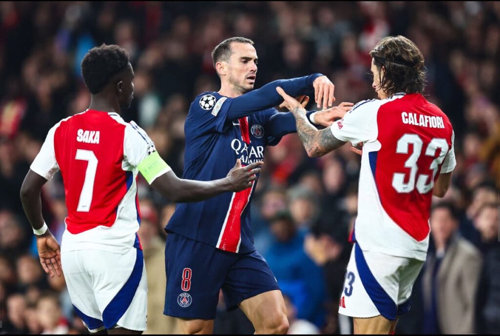 Calafiori during the PSG game