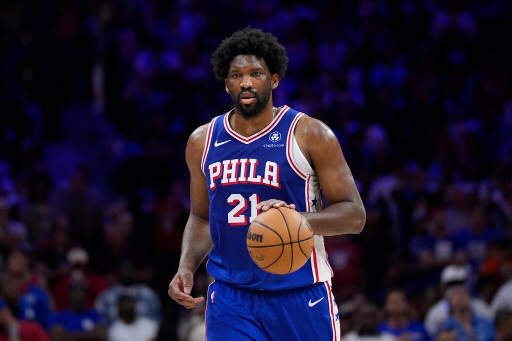 joel-embiid-confronts-shoves-philadelphia-columnist