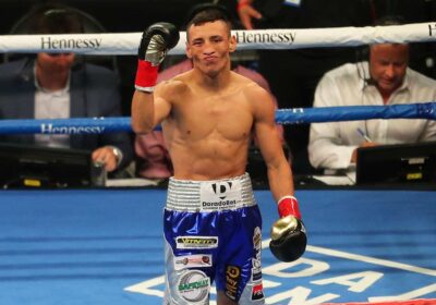 Mexican Israel "El Magnifico" Vazquez raises his fight in one of his fights in file photo. Vazquez hailed as 'one of the best' after Mexican great dies