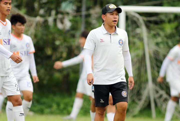 Tran Anh Khoa was Đà Nẵng' youth side assistant manager