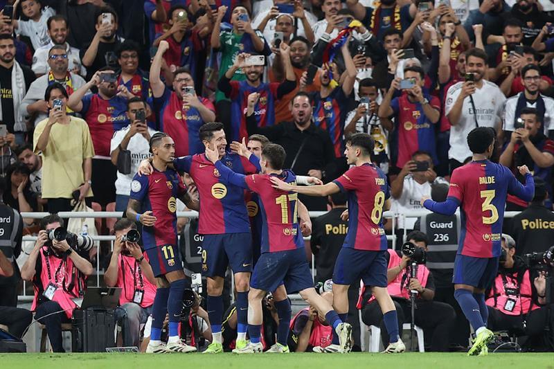 hansi-flick-proud-after-barcelona-wins-spanish-super-cup-final