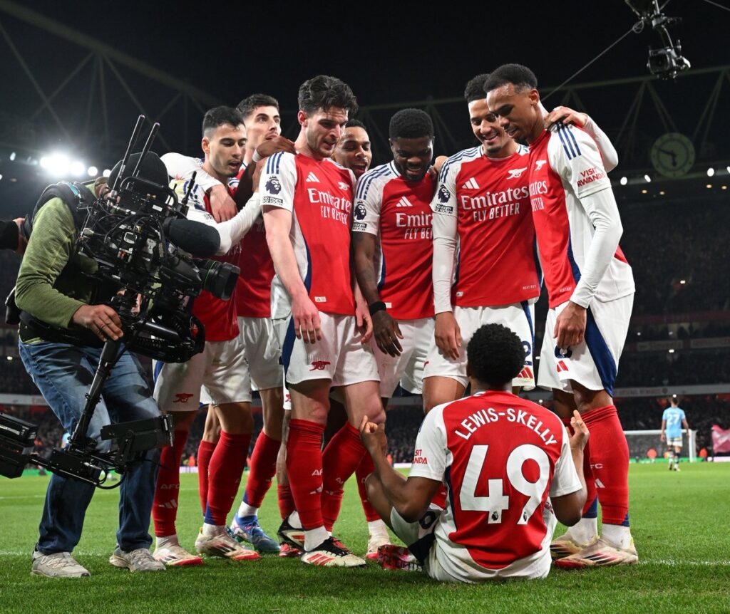 Arsenal player celebrated with Haaland's meditating pose after crushing Man City 5-1