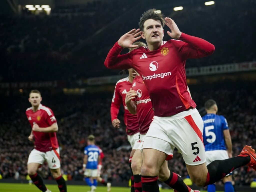 Harry Maguire scored an early second half's header to give Man United the lead at Ipswich Town