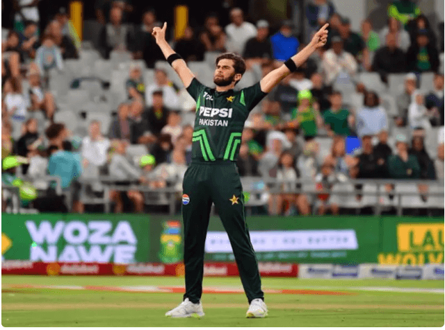 Pakistan bowler Shheen Afridi raises his arms in front of the crowd at a match in file photo. Afridi falls to 5th in ICC bowling rankings, says no issue with fitness