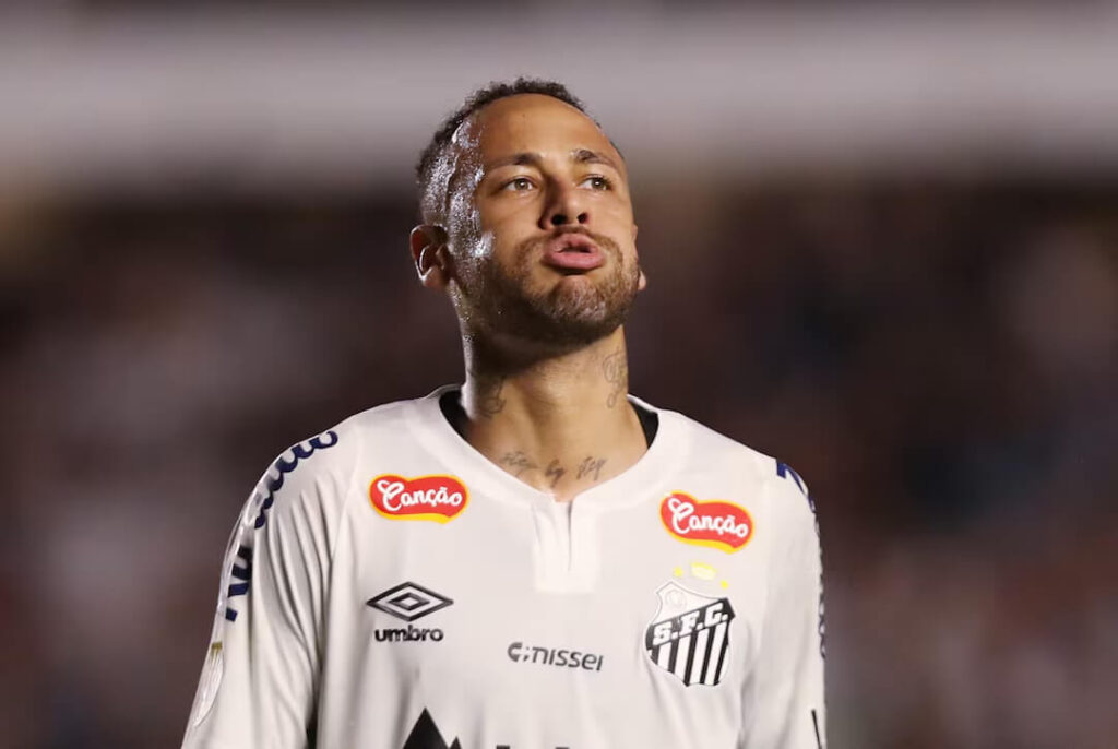 neymar-makes-emotional-return-to-santos-on-his-birthday