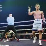 Japan's Naoya Inoue (right) pumps his fist after knocking out his opponent in a recent fight in file photo. Inoue eyes Cardenas for May bout after Picasso backs out