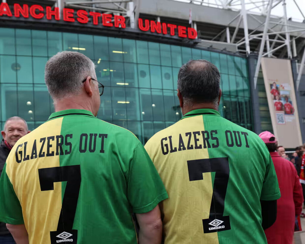 man-united-fans-urged-to-wear-black-as-club-is-slowly-dying