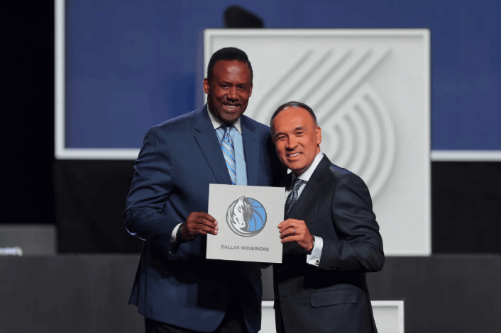 Cooper Flag to Texas after Mavs win NBA draft lottery; Spurs 2nd