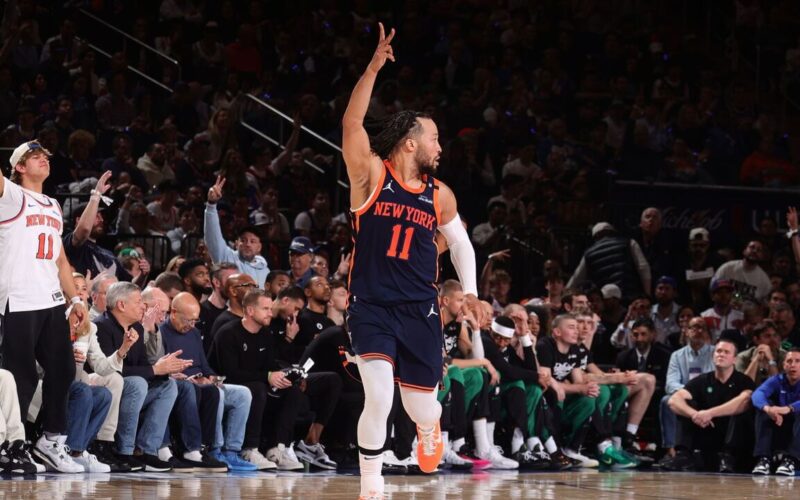 Knicks vs Celtics shows New York get 3-1 lead; Tatum injured