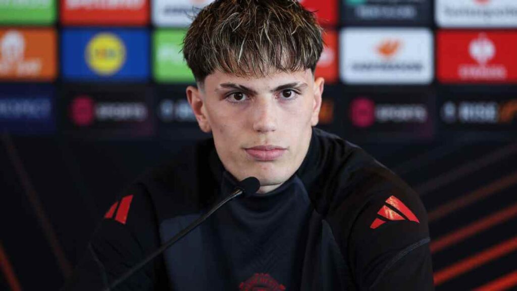 alejandro-garnacho-happy-at-man-united-amid-transfer-talks