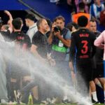 hansi-flick-gentleman-for-pulling-barcelona-off-field-before-party