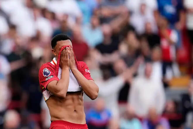 liverpool-fans-booed-trent-alexander-arnold