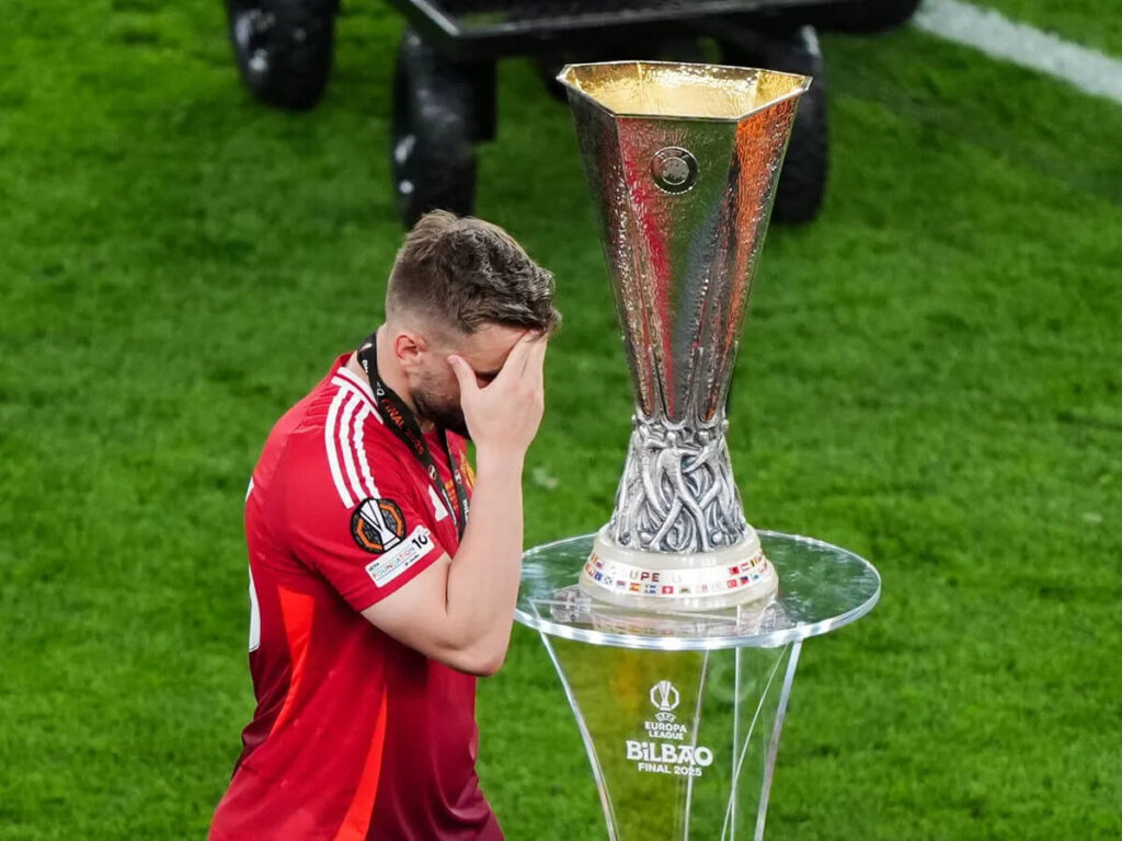luke-shaw-europa-league-loss-damaging-for-man-united