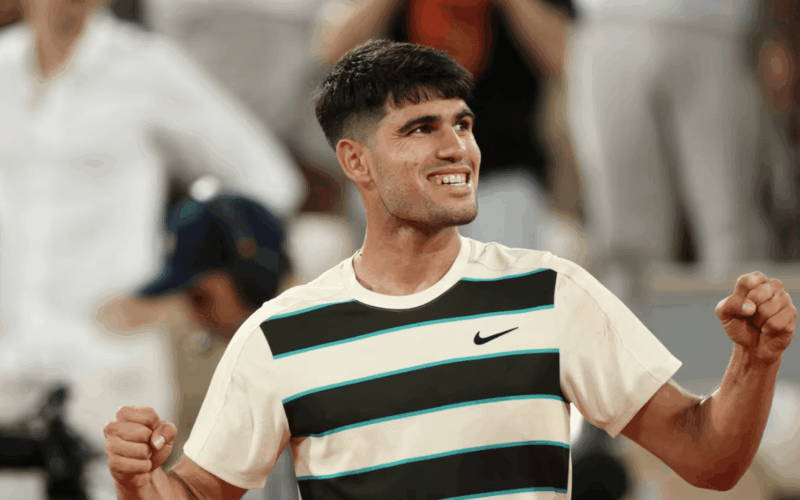 Alcaraz reaches French Open semis; Swiatek, Sabalenka in last 4