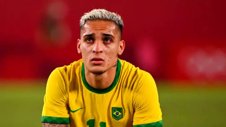 antony-emotional-at-brazil-call-up-after-hitting-rock-bottom