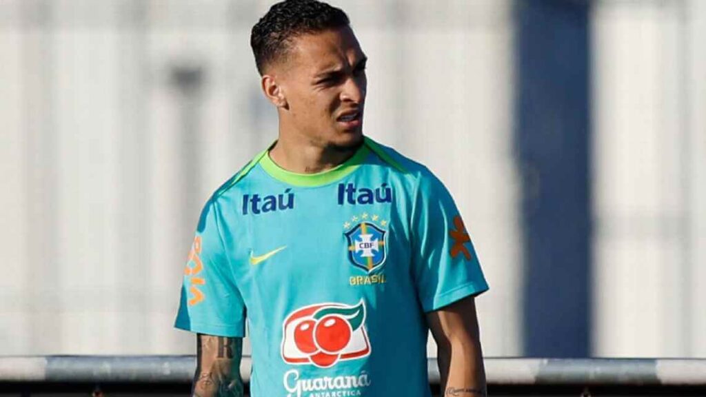 antony-emotional-at-brazil-call-up-after-hitting-rock-bottom