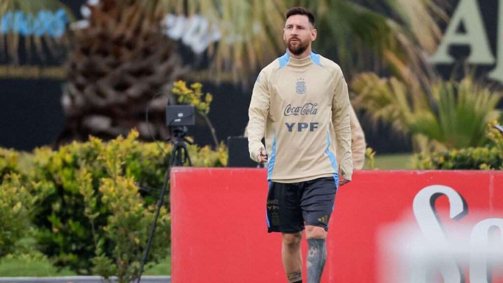 lionel-messi-rejoins-argentina-squad-for-world-cup-qualifiers