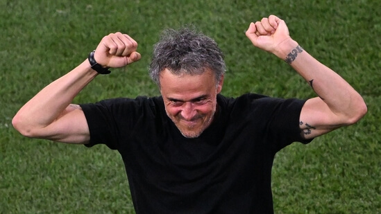 Luis Enrique happy with PSG supporters tribute to late daughter